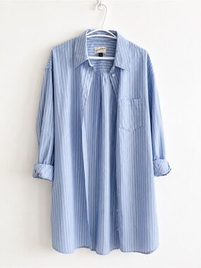 Universal Thread Light Blue and White Striped Button-Down Shirt